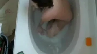 Stepdaughter Fingers Hairy Pussy In Bath (Hidden Cam)