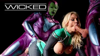 Captain Marvel Fucked By 2 Skrulls - Avn Award Winner