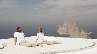 Yoga_In_The_Sky_Leila