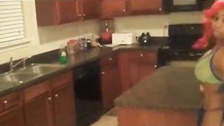 Shawty Redd: Sexy Ass Twerk In Kitchen - Ameman