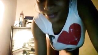 Black Babe With Great But Shaking It On Webcam (Mrno)