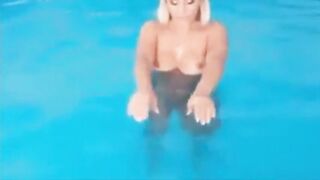 Blowjob Am Schwimmbad