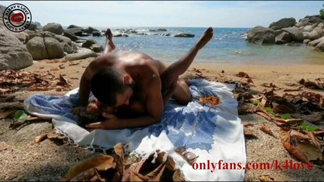 Kinky4Love's Romantic Beach Sex: Coppia Amatoriale Italiana In Public