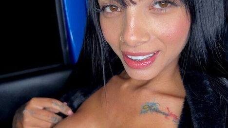 Max Cartel Flaunts Her Big Boobs And Tattoos In Public Pov Action